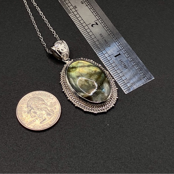 Large Labradorite Oval Pendant Necklace With Stainless Steel Chain - Picture 8 of 8